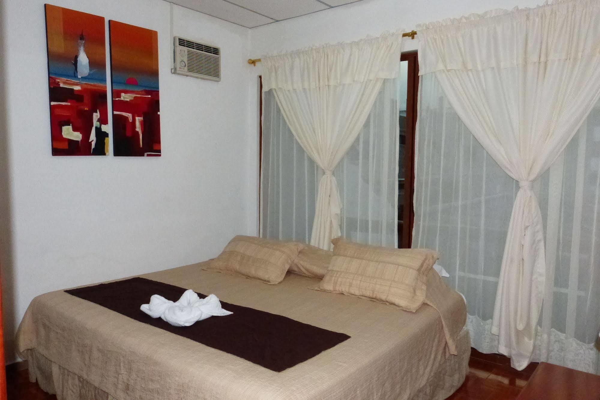 Galapagos Islands Hotel Puerto Ayora  Eksteriør bilde